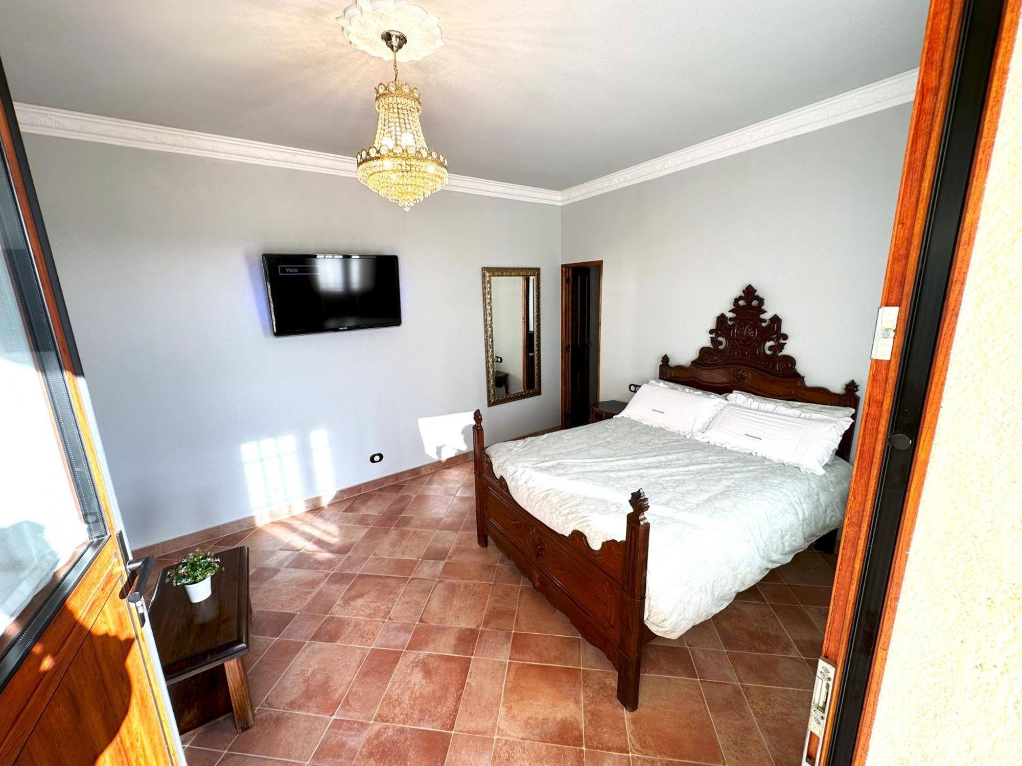 Masia Can Viver - Olive Oil Tourism B&B Bigues I Riells Bilik gambar