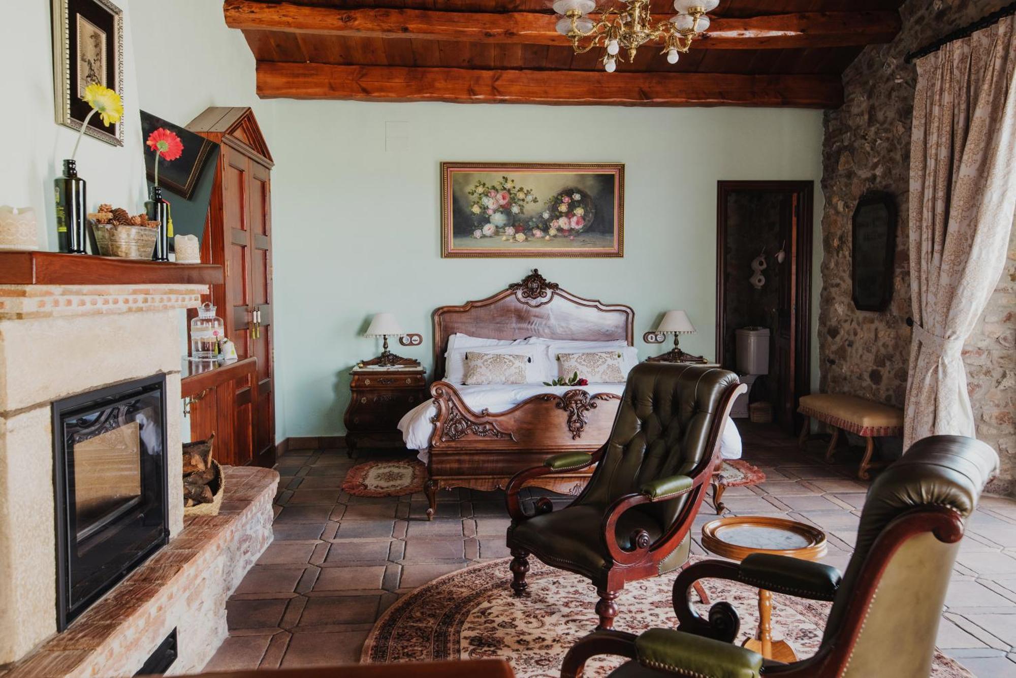 Masia Can Viver - Olive Oil Tourism B&B Bigues I Riells Bilik gambar